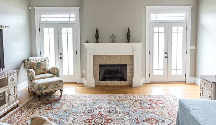 Clean rug inside living room